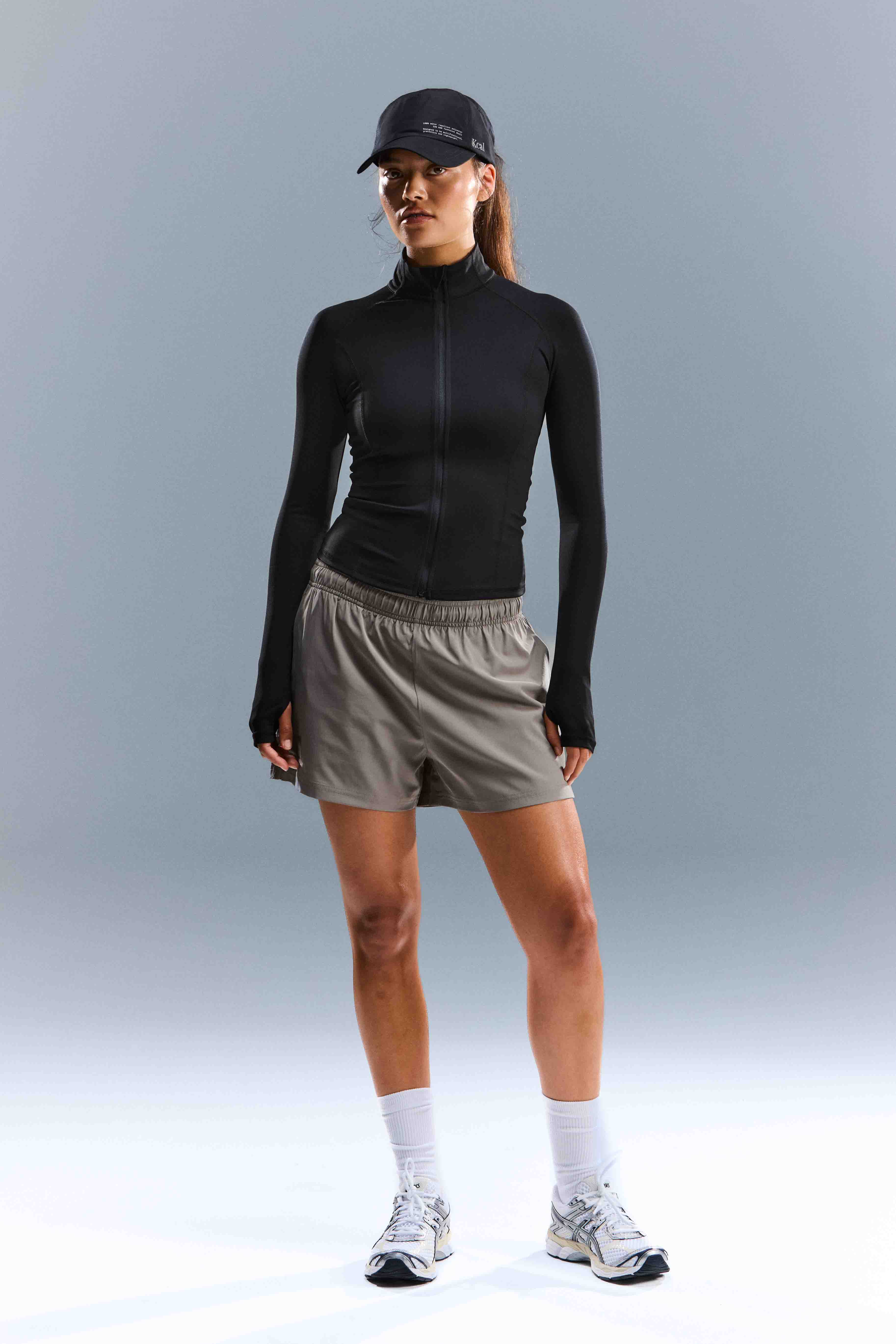 WOMEN'S MOTION SHORTS - WHOLEGRAIN