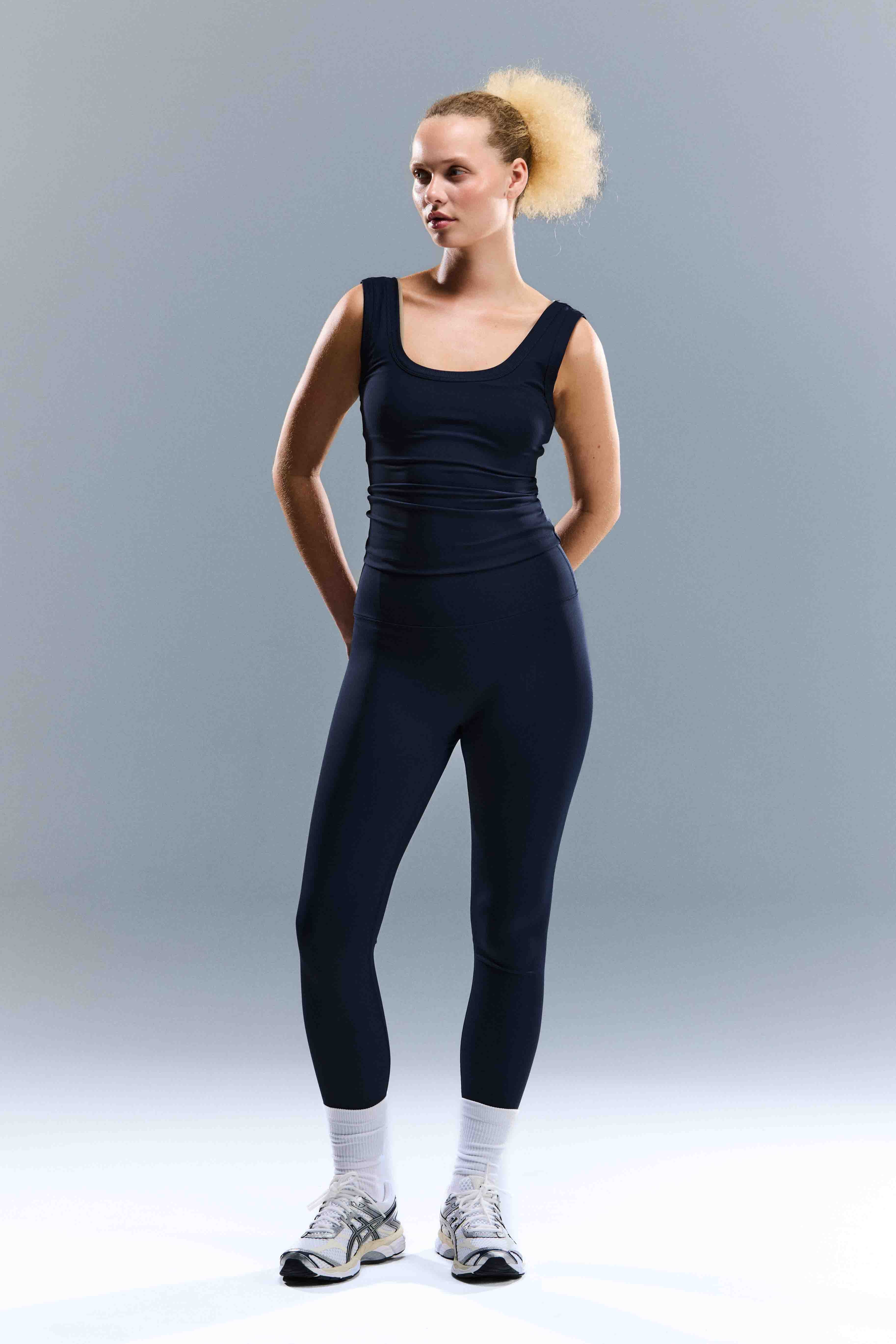 WOMEN'S CORE TIGHTS - TOASTED NAVY