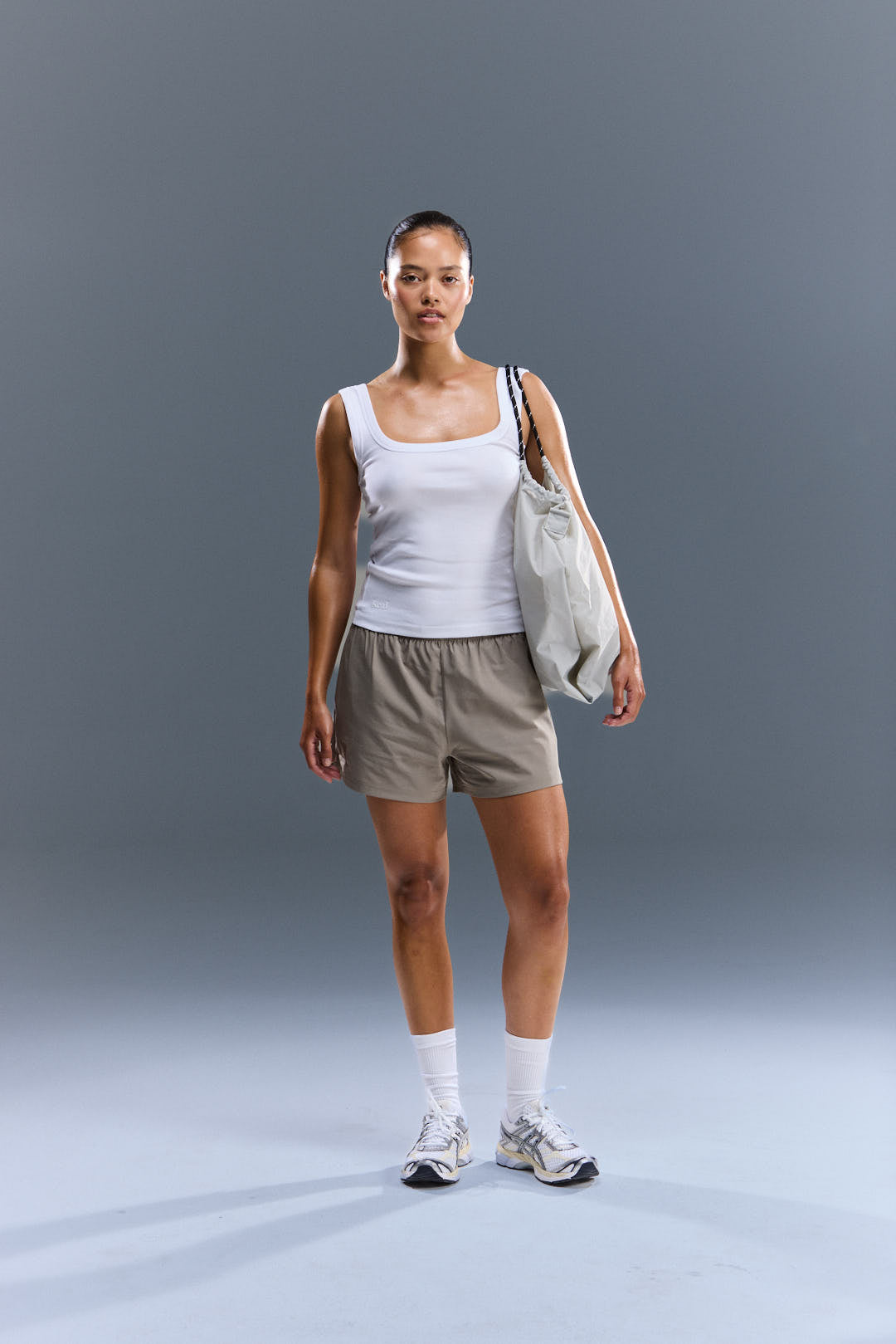WOMEN'S MOTION SHORTS - WHOLEGRAIN