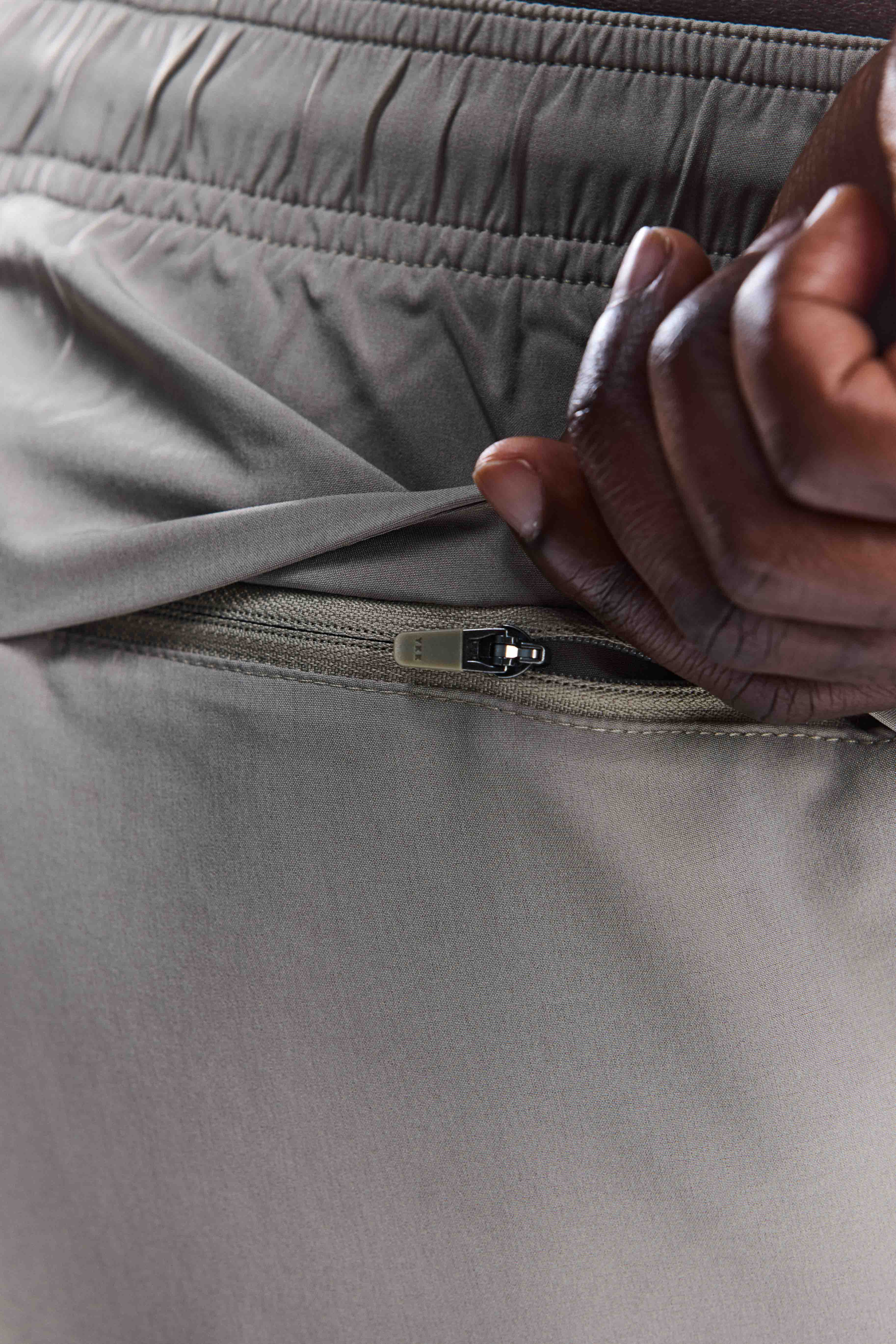 MEN'S MOTION SHORTS - WHOLEGRAIN