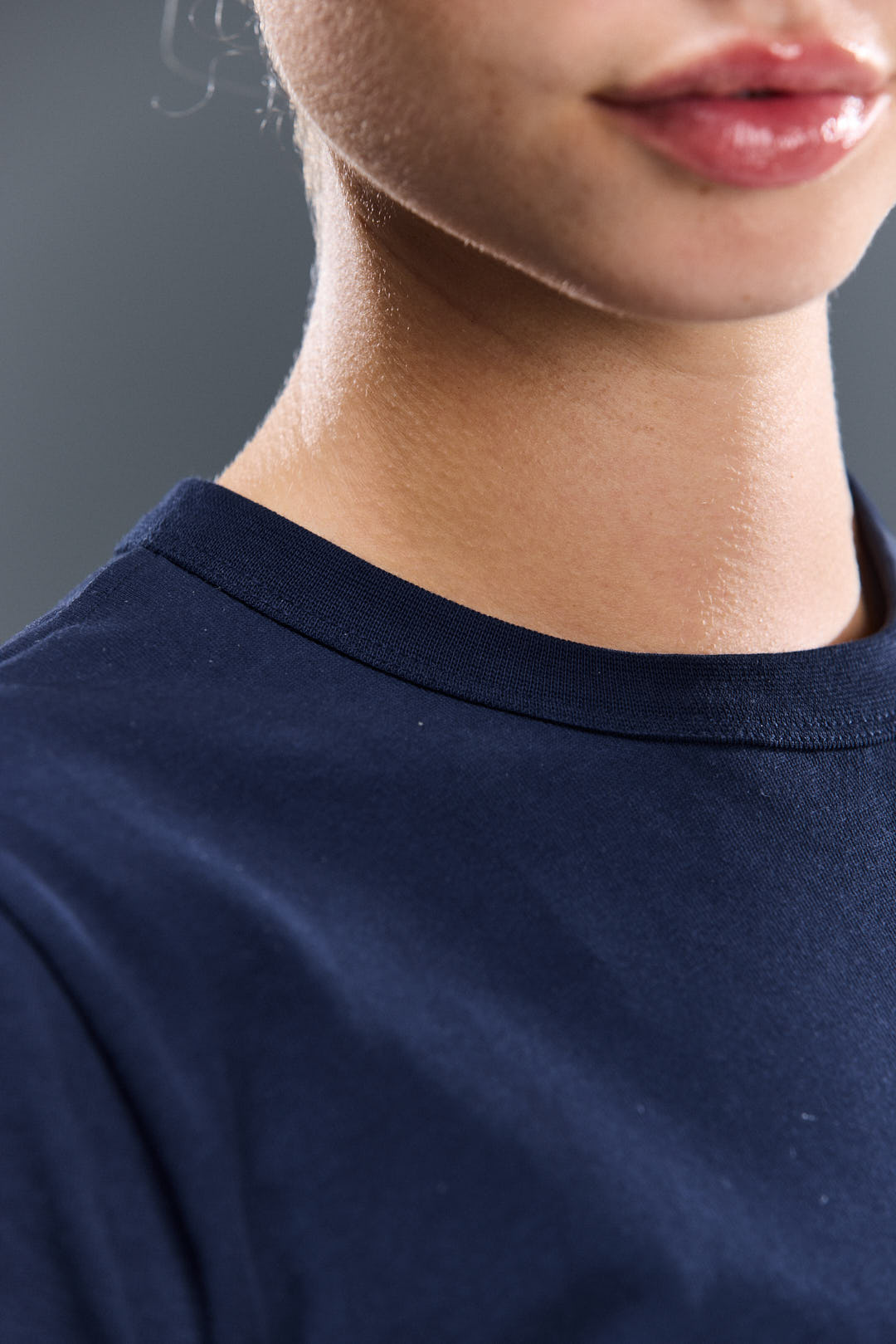 WOMEN'S RESET TEE - TOASTED NAVY