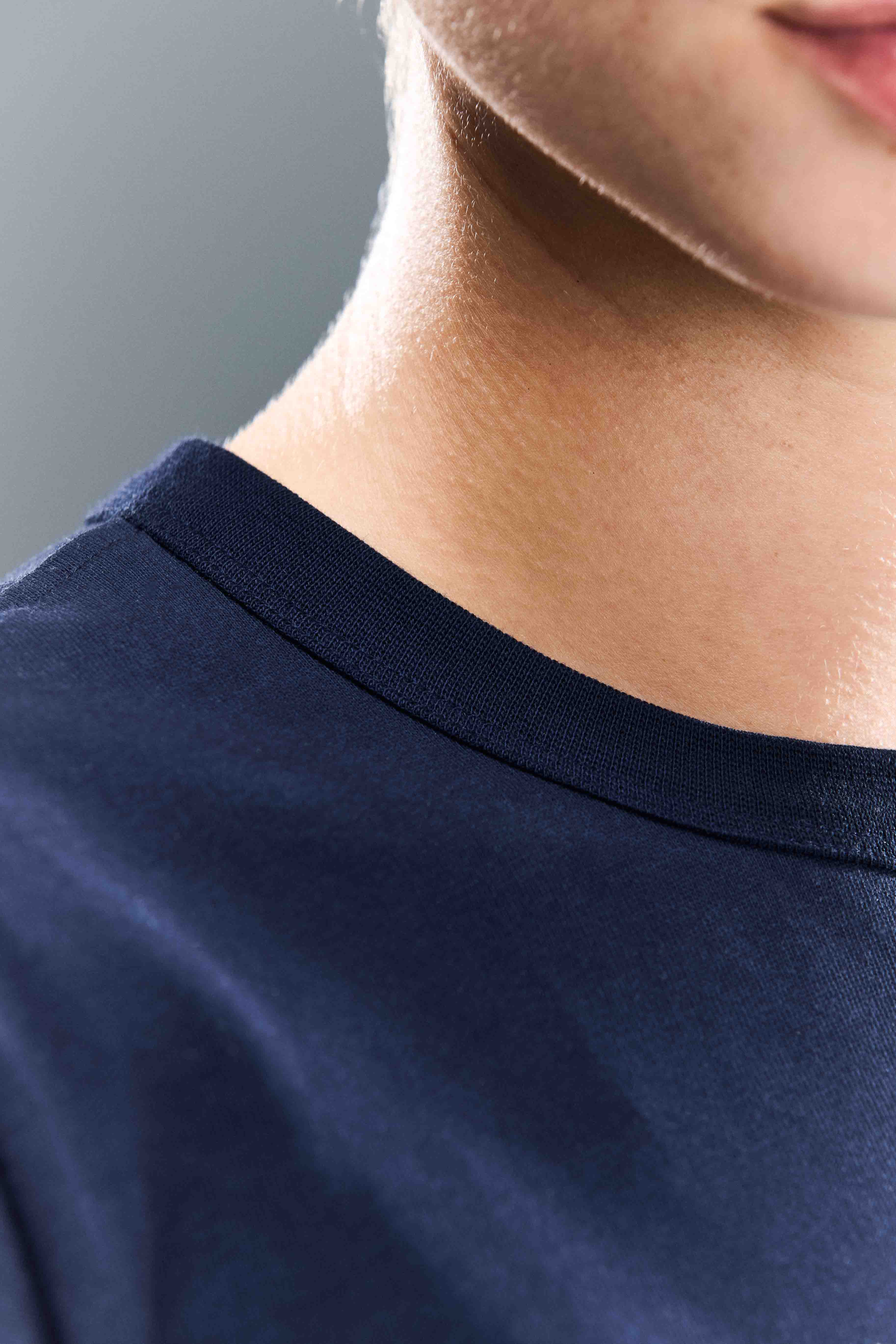 WOMEN'S RESET TEE - TOASTED NAVY