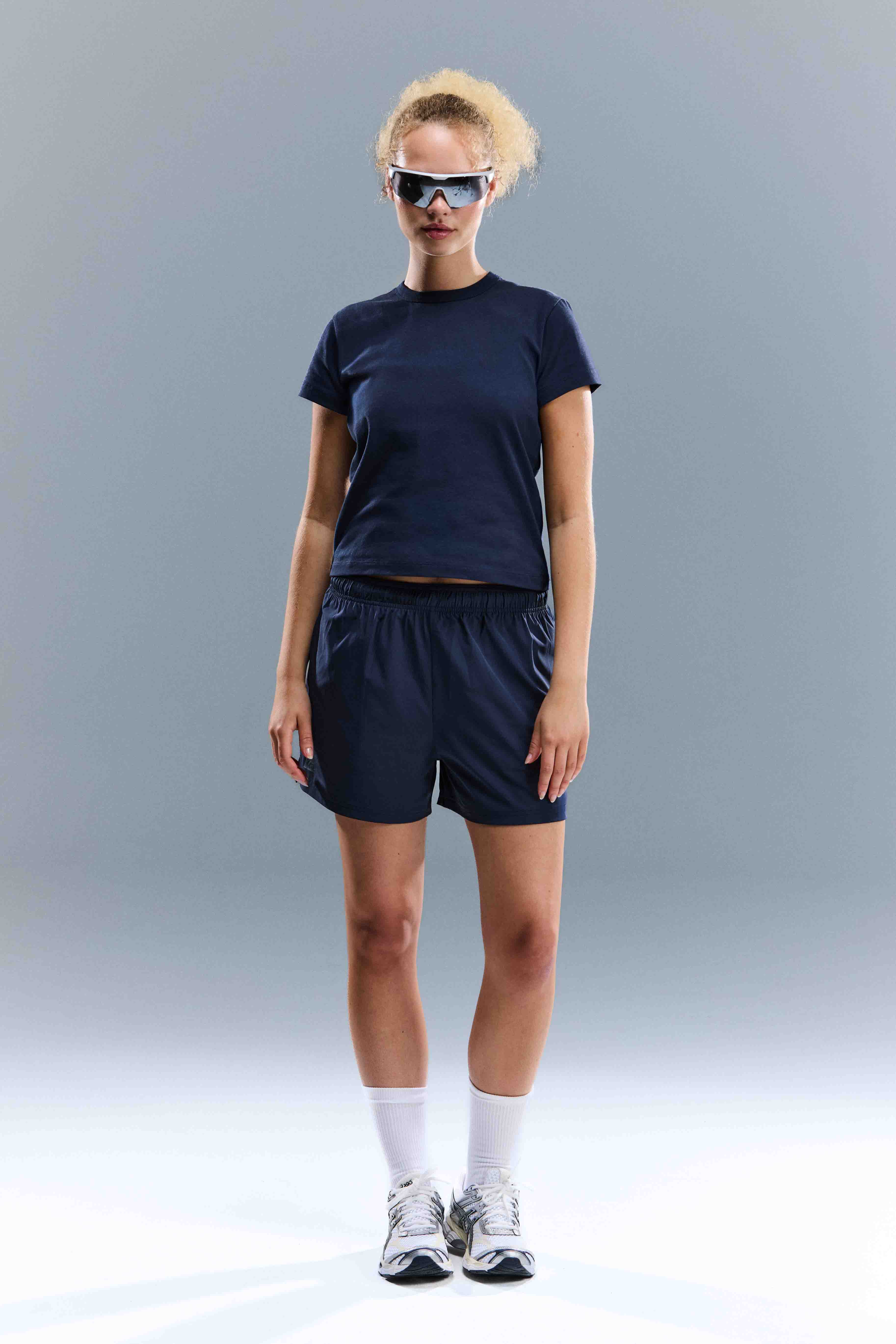 WOMEN'S MOTION SHORTS - TOASTED NAVY