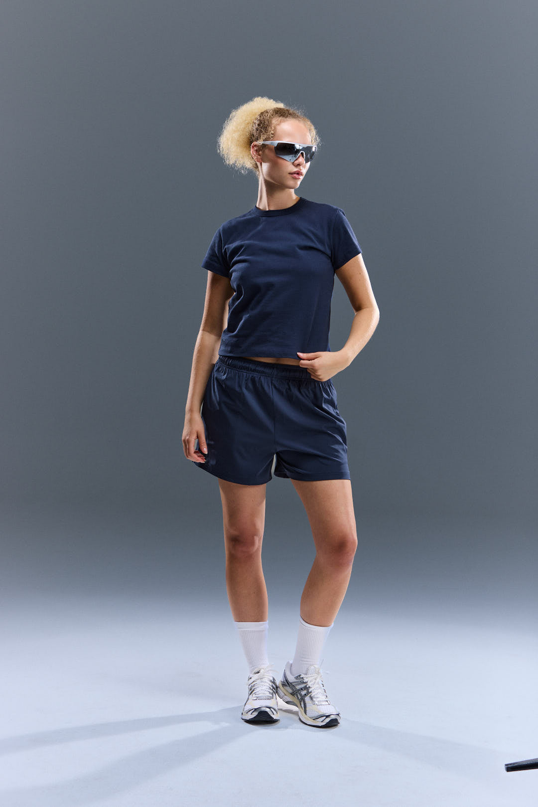 WOMEN'S MOTION SHORTS - TOASTED NAVY