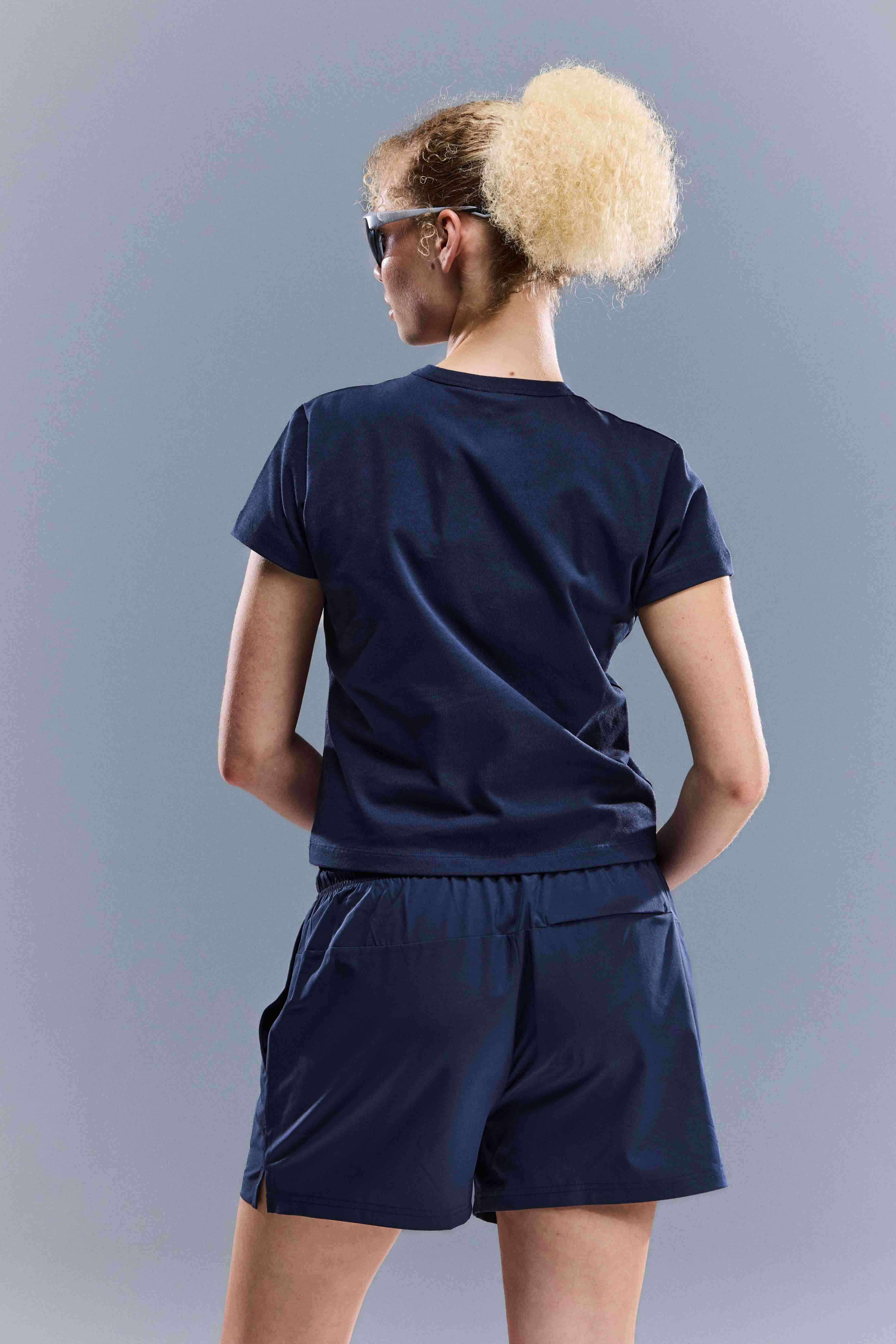 WOMEN'S MOTION SHORTS - TOASTED NAVY