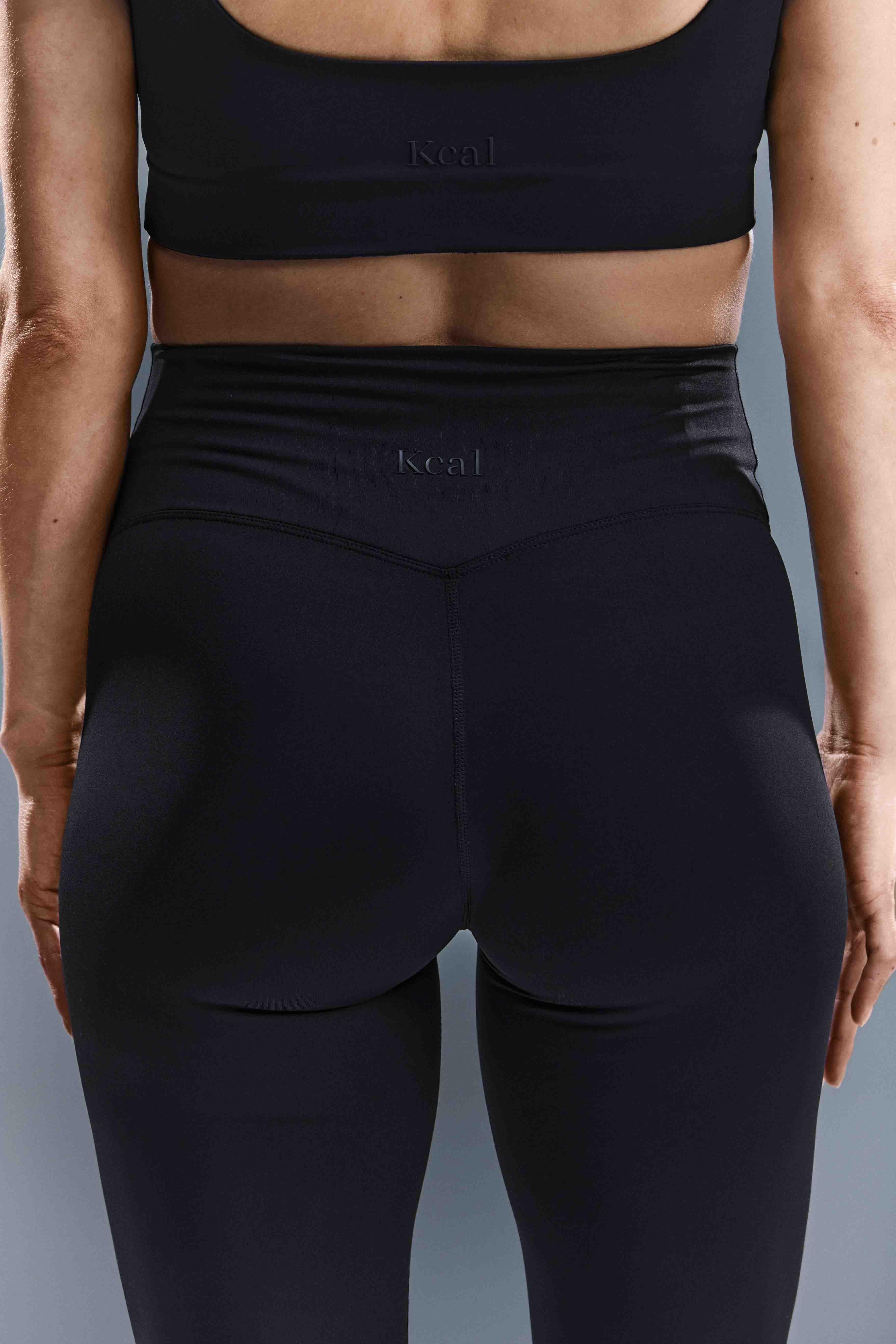 WOMEN'S CORE TIGHTS - BURNT BLACK