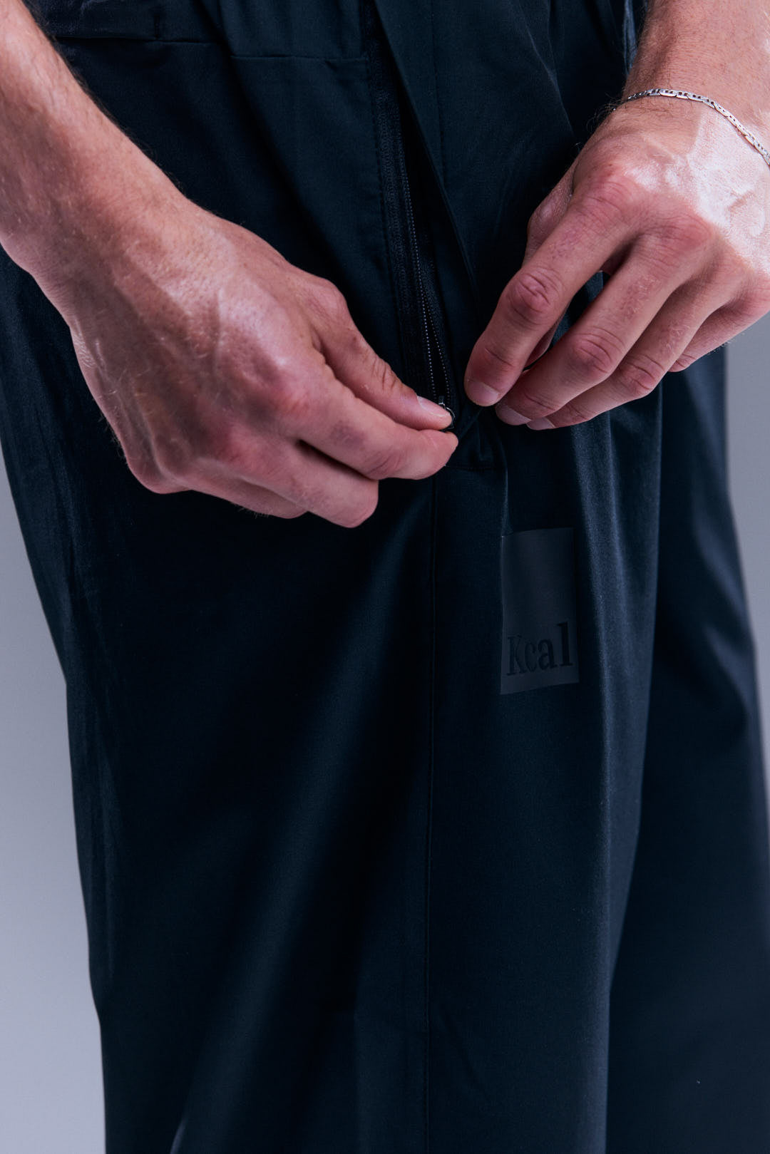 MEN'S MOTION PANTS - BURNT BLACK